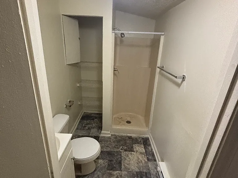 501 Davis St — Photo 14