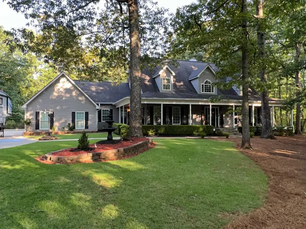 7996 S Giles Rd, Douglasville, GA 30135