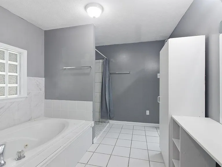 2014 N Iona Dr — Photo 17