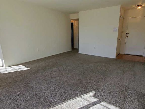 3rd image of 1904 Wilson Ln APT 102
