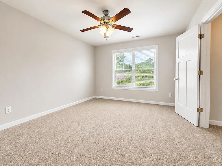 2204 Engle Ave — Photo 16