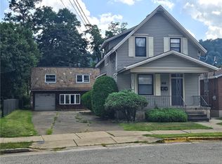 700-702 Garfield St, Springdale, PA 15144