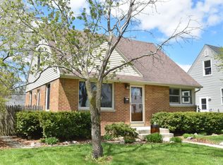 3745 N 98th St, Milwaukee, WI 53222