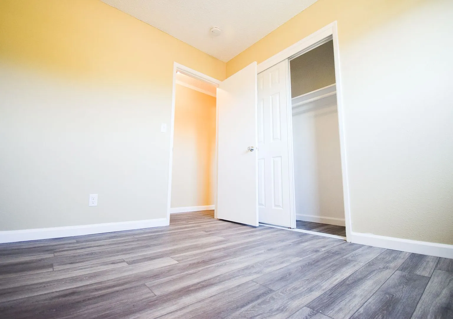 Vista Hills Apartments — Photo 4