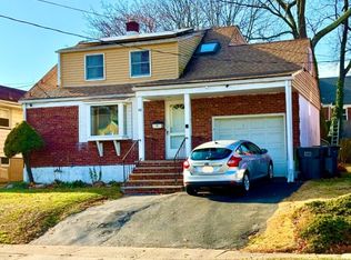 48 Sussex Rd, Bergenfield Boro, NJ 07621