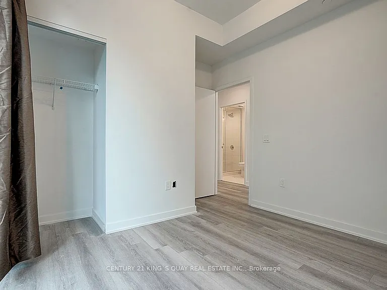 121 Saint Patrick St #722 — Photo 28