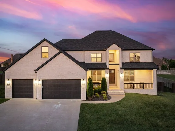 1420 Tuscany Dr, Centerton, AR 72719