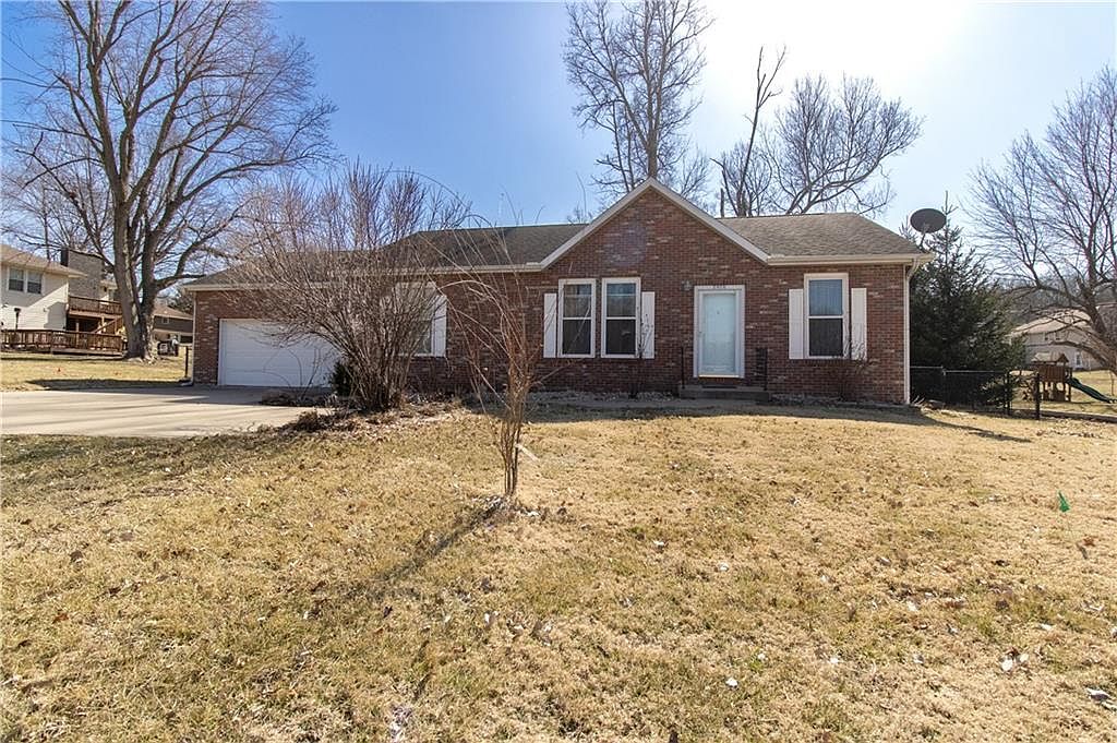 2806 Cook Rd, Saint Joseph, MO 64506 Zillow