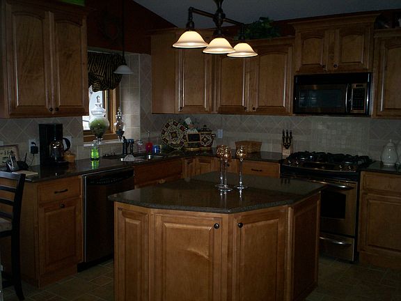 Kitchen w/ SS appliances