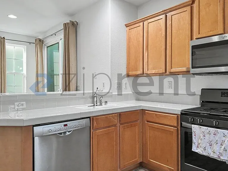8464 Roseto Rd — Photo 18