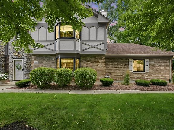 2nd image of 11725 S Black Forest Ln