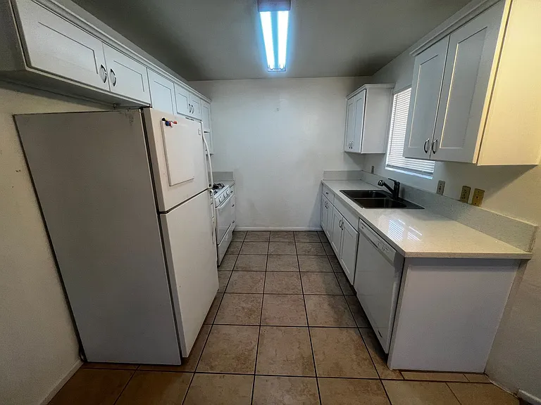 6326 Bagley Ave — Photo 22