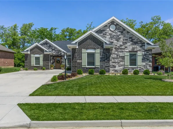 928 Millstone Dr, Tipp City, OH 45371
