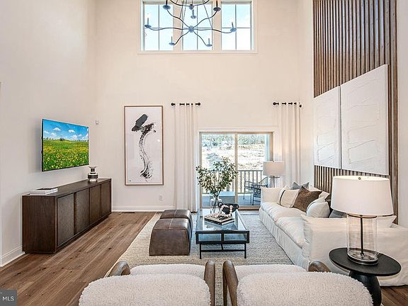 2nd image of 425 Aspen Trl #10501