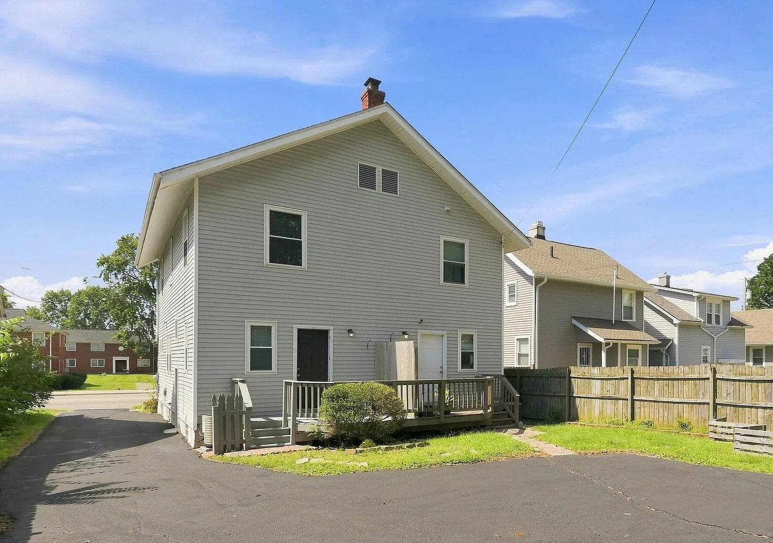 1512-1514 S Smithville Rd — Photo 3