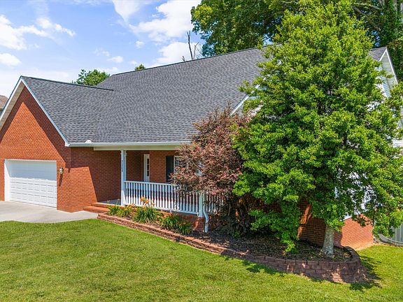 3rd image of 7205 Dunsten Dr