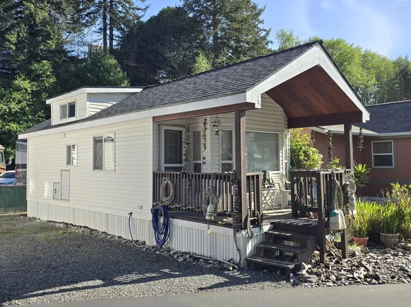 16219 Lower Harbor Rd #26, Brookings, OR 97415