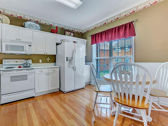 3rd image of 7252 Highway 70 S APT 604