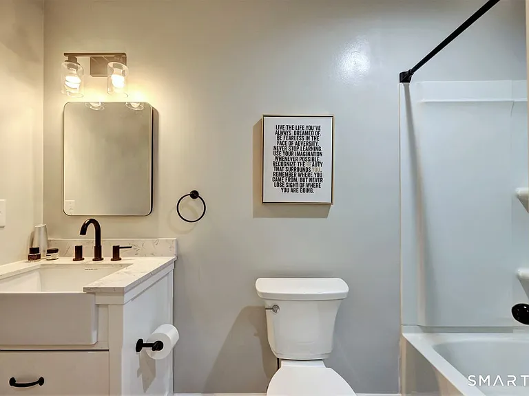 9 Canterbury Rd #9 — Photo 16