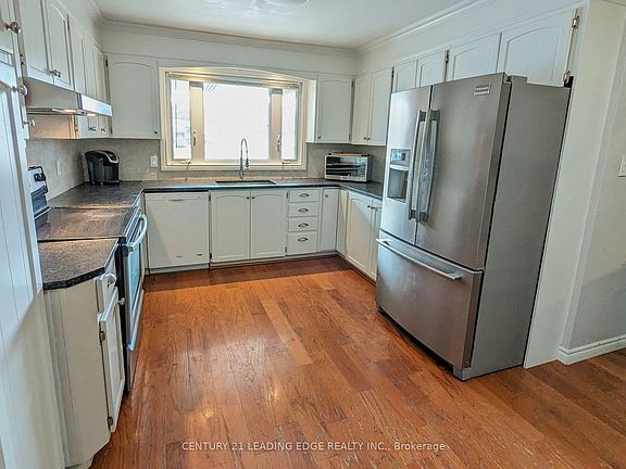 3rd image of 24 Heron Dr