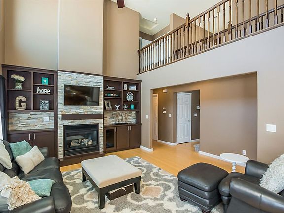 5th image of 525 Meadow Ln
