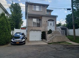 28 Culotta Ln, Staten Island, NY 10309