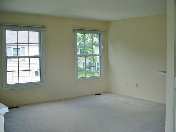 5th image of 3176 Beechtree Ct #A