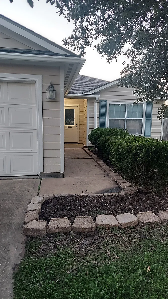 Building Photo - 6906 Rambling Brook Ln