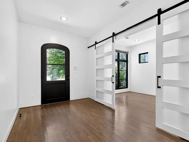 3479 McFarlin Blvd — Photo 3