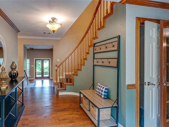 3rd image of 11525 Blue Creek Dr