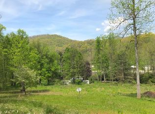 43 Baldwin Rd, Topton, NC 28781