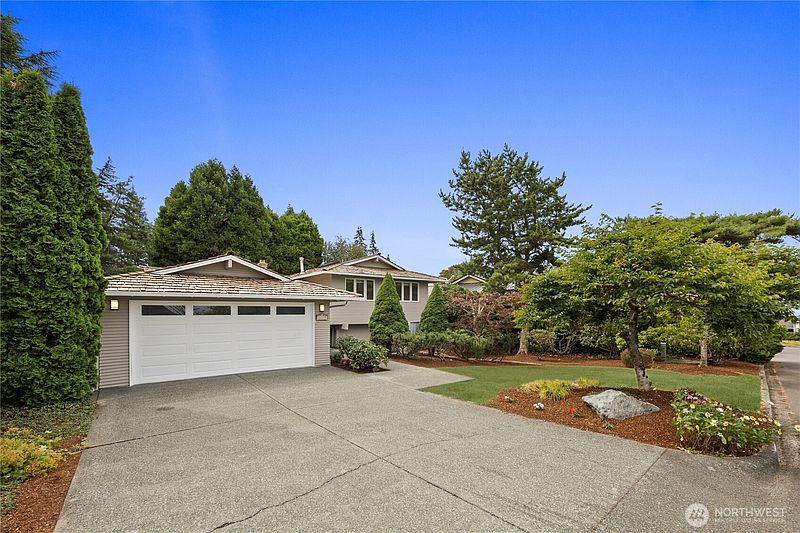 2nd image of 14115 SE 45th Street
