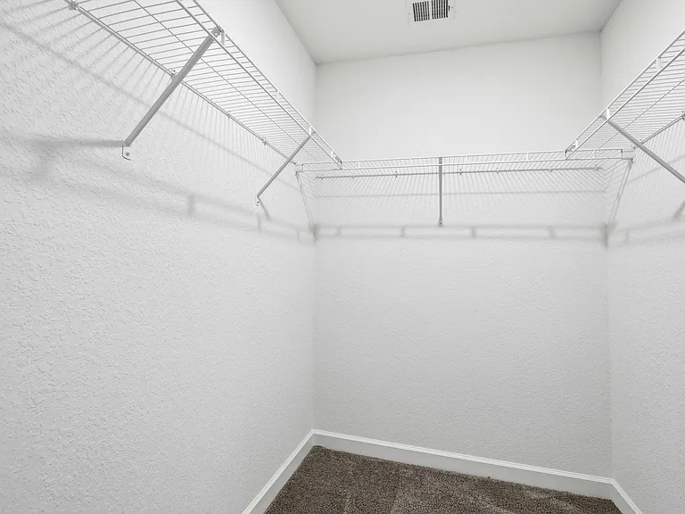 208 Ryker Rd E — Photo 32