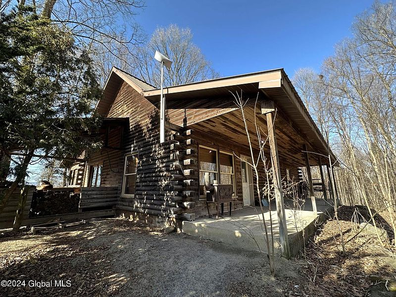 3rd image of 32 Manley Way