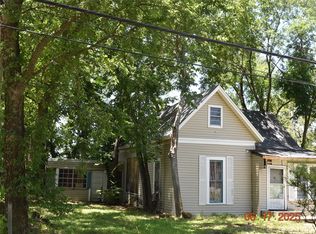 300 S Jefferson St, Pilot Point, TX 76258