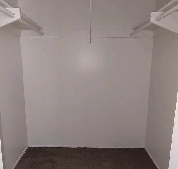 Hallmark Apartment — Photo 9