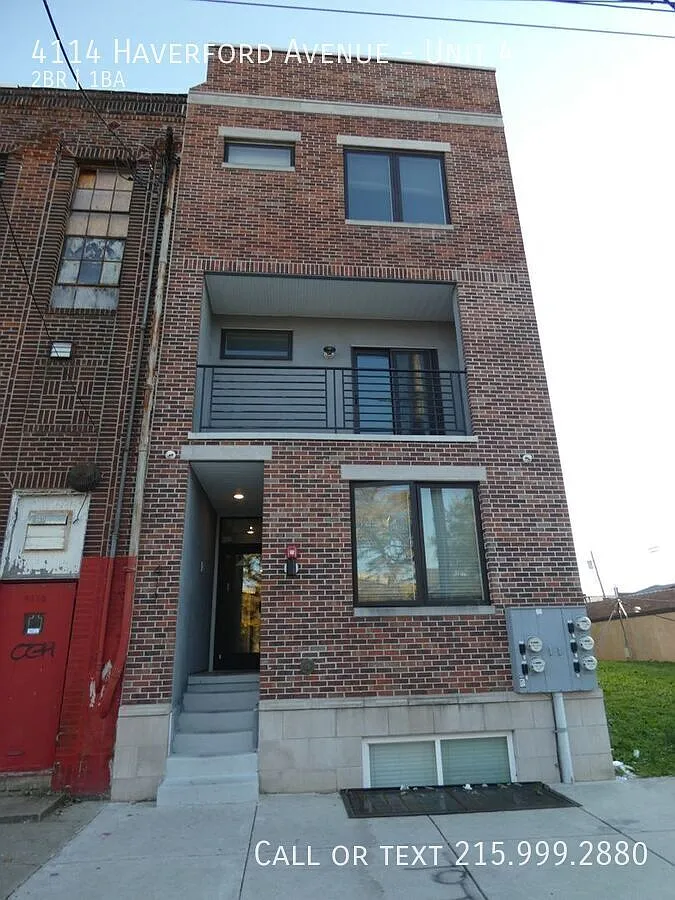 Two Bedroom Apartment in West Powelton — Photo 1