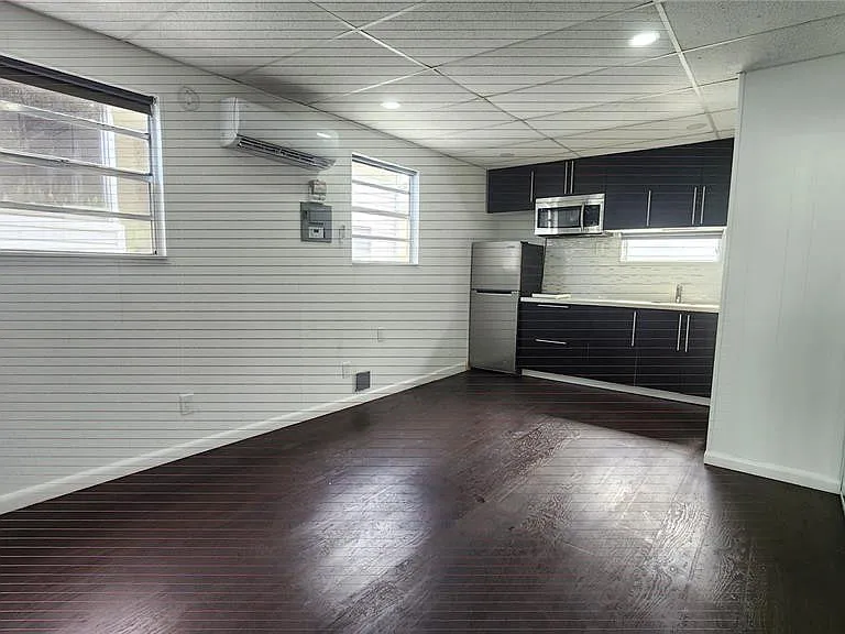 5330 SW 24th Ave #STUDIO — Photo 2