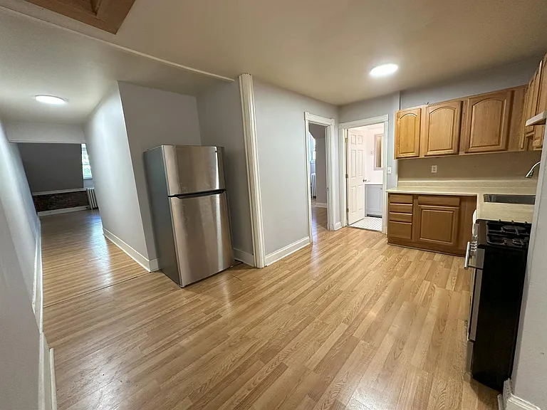 644 Madison Ave — Photo 3
