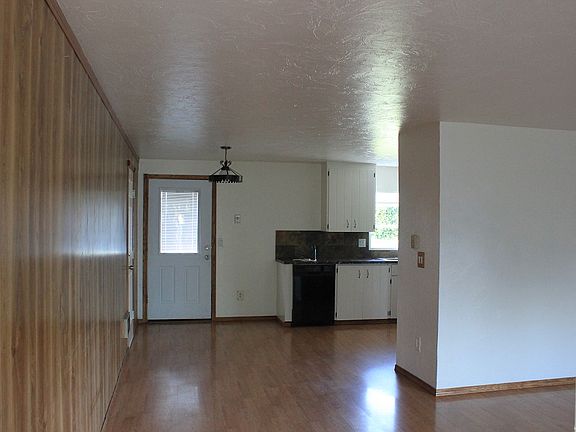 3rd image of 1417 Crescent Ave