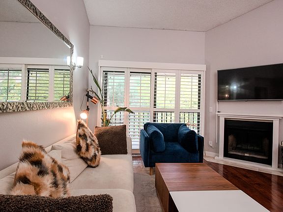 3rd image of 4210 Via Arbolada Unit 307
