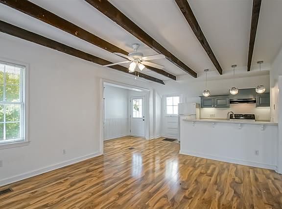 5th image of 1006 Washington Ave APT 4