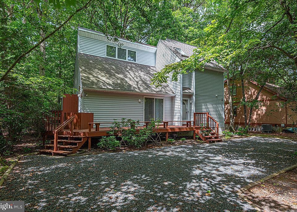 1st image of 6 Briarcrest Dr