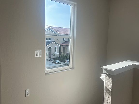 4th image of 2884 E Escarpa Dr