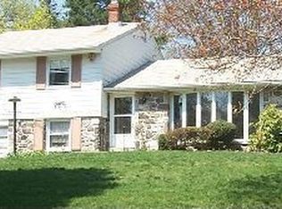 1218 Oliver Rd, Huntingdon Valley, PA 19006