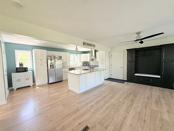 5th image of 12 Antonio Ct