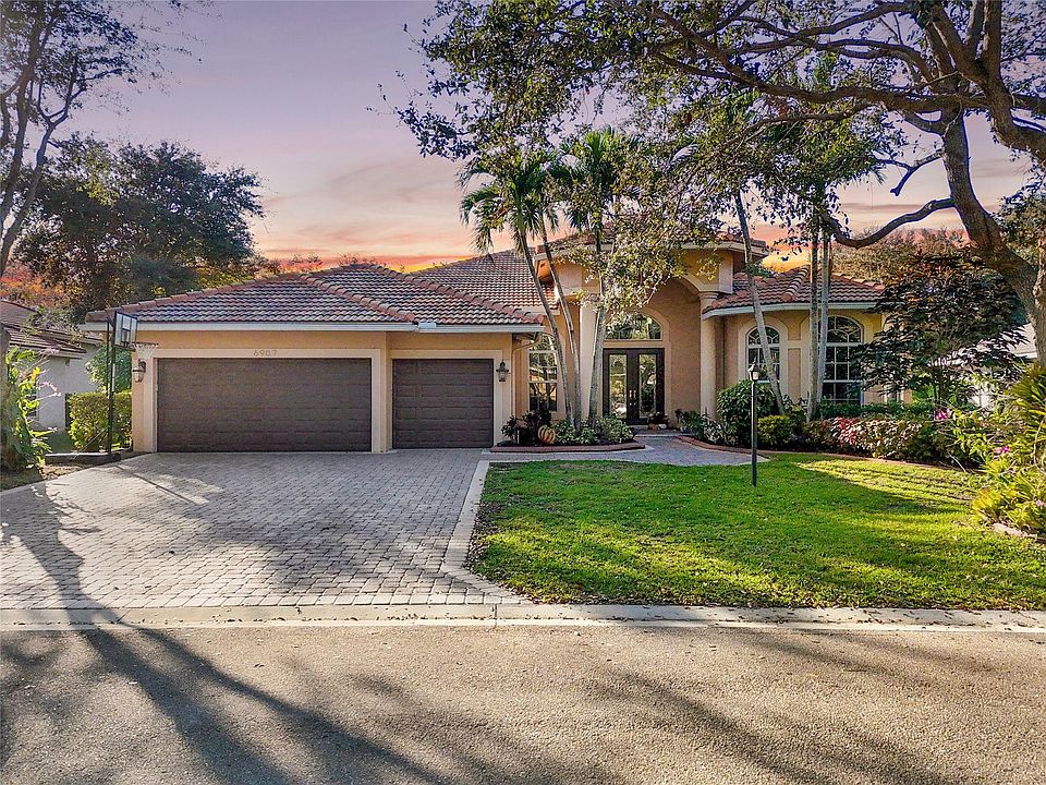 1st image of 6907 NW 107th Terrace