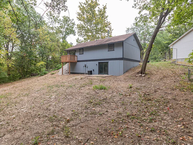 5714 N Maple Ct — Photo 23