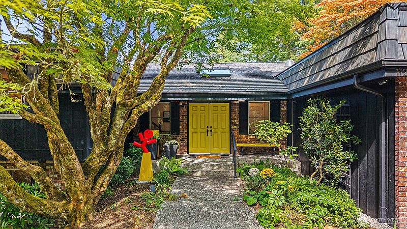 2nd image of 11233 240th St SW