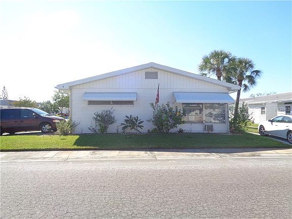 2nd image of 5101 Tulip St N #5101